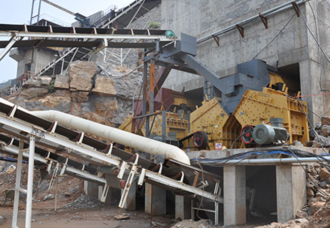 反擊破生產線現場