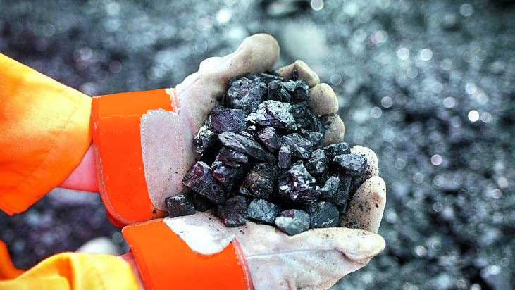 加工現(xiàn)場鐵礦石展示