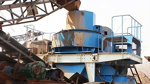 沖擊式破碎機(jī)工作現(xiàn)場(chǎng)