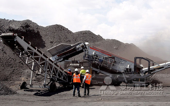 內(nèi)蒙古移動(dòng)破碎站生產(chǎn)現(xiàn)場(chǎng)