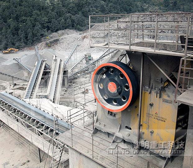 云南玉溪時(shí)產(chǎn)350噸石灰石破碎生產(chǎn)線